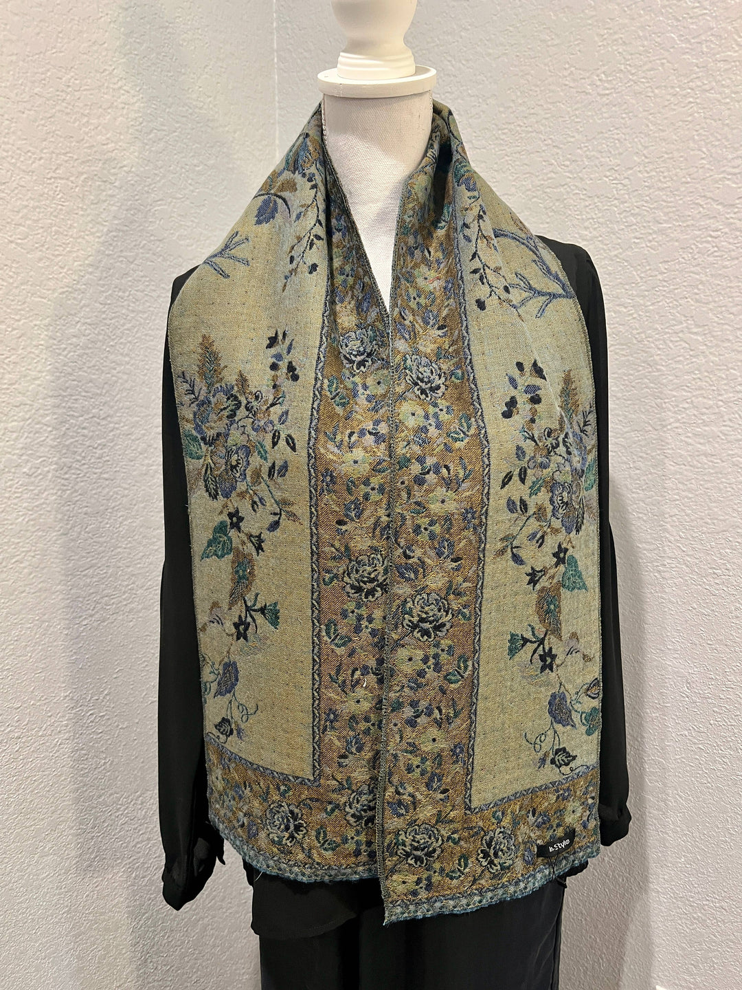 Neck scarf ~ Green Bird