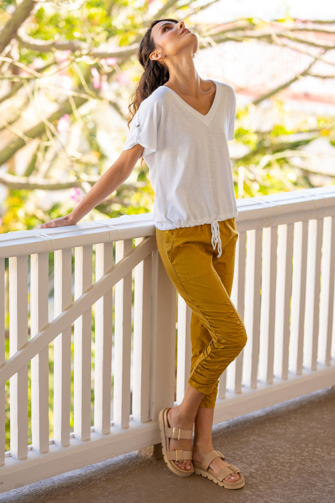 Knit Bower V-Neck Top