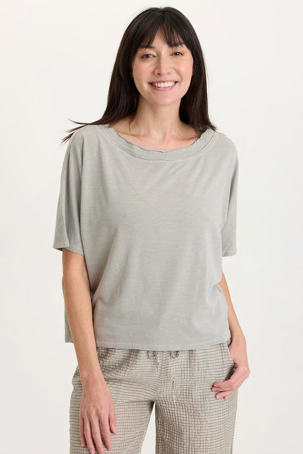 Lyra Tee