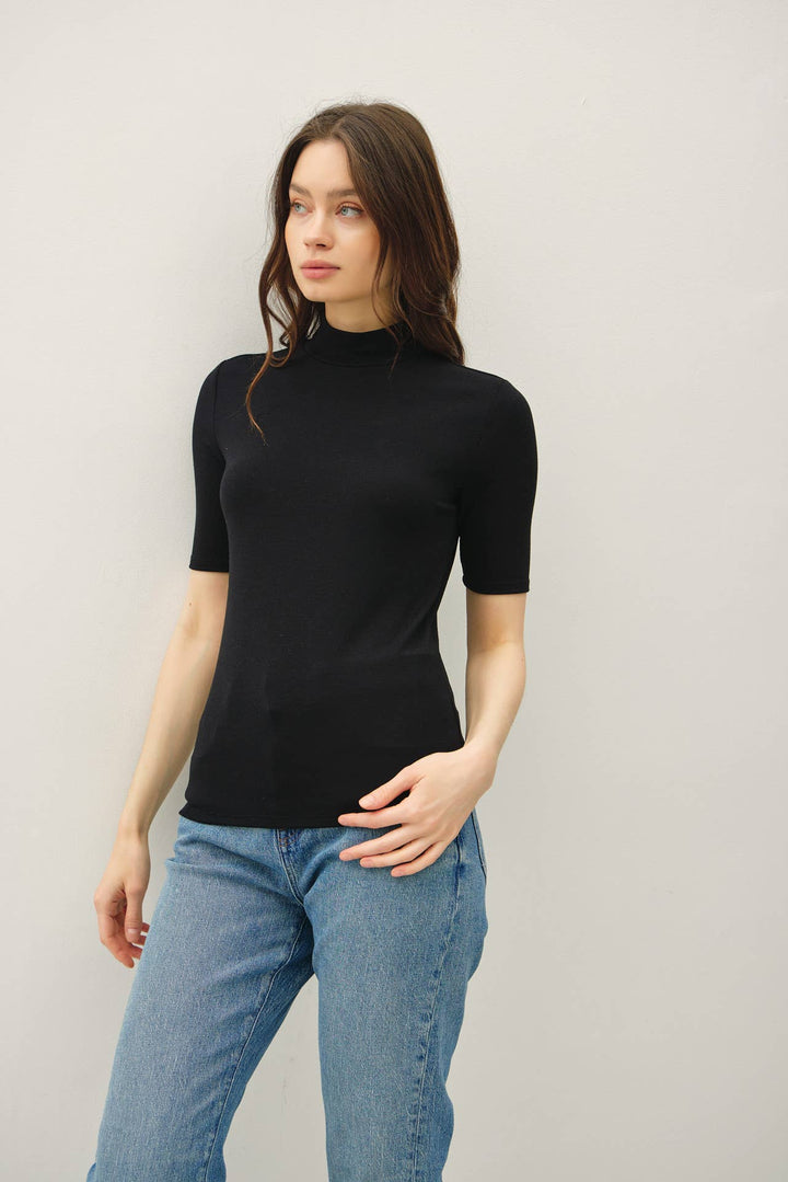 Short Sleeve Mockneck Knit Top