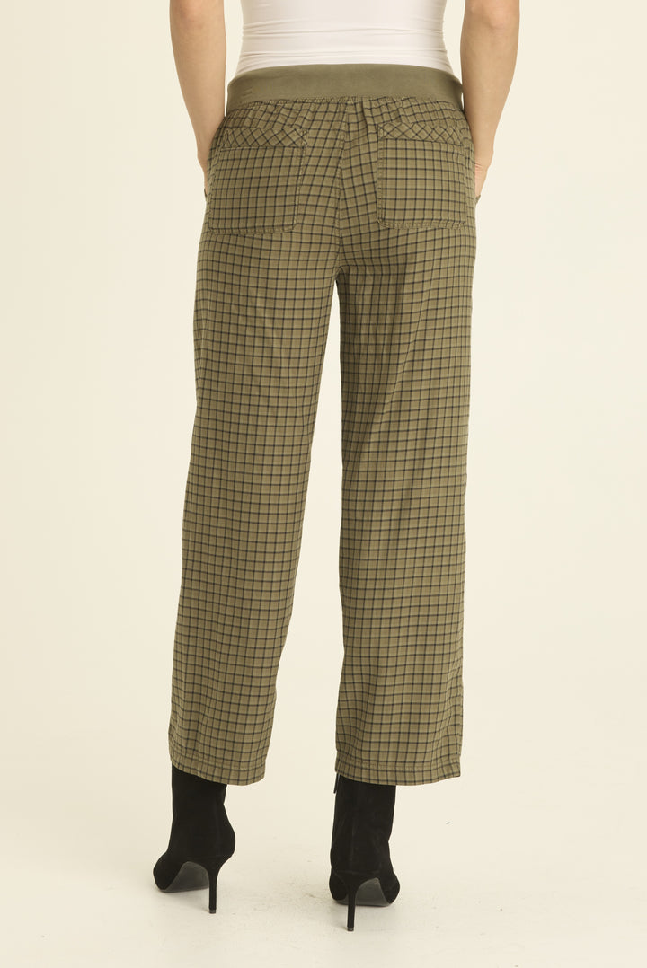 Amun Pant