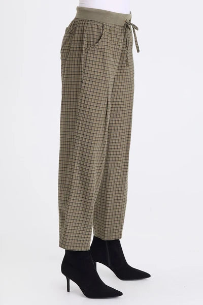 Amun Pant