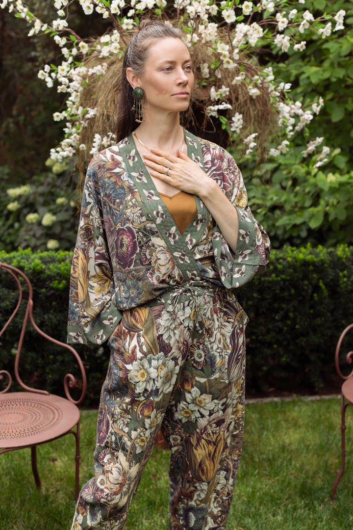 Love Grows Wild Pixie Duster Bamboo Kimono w/ Bees Cropped