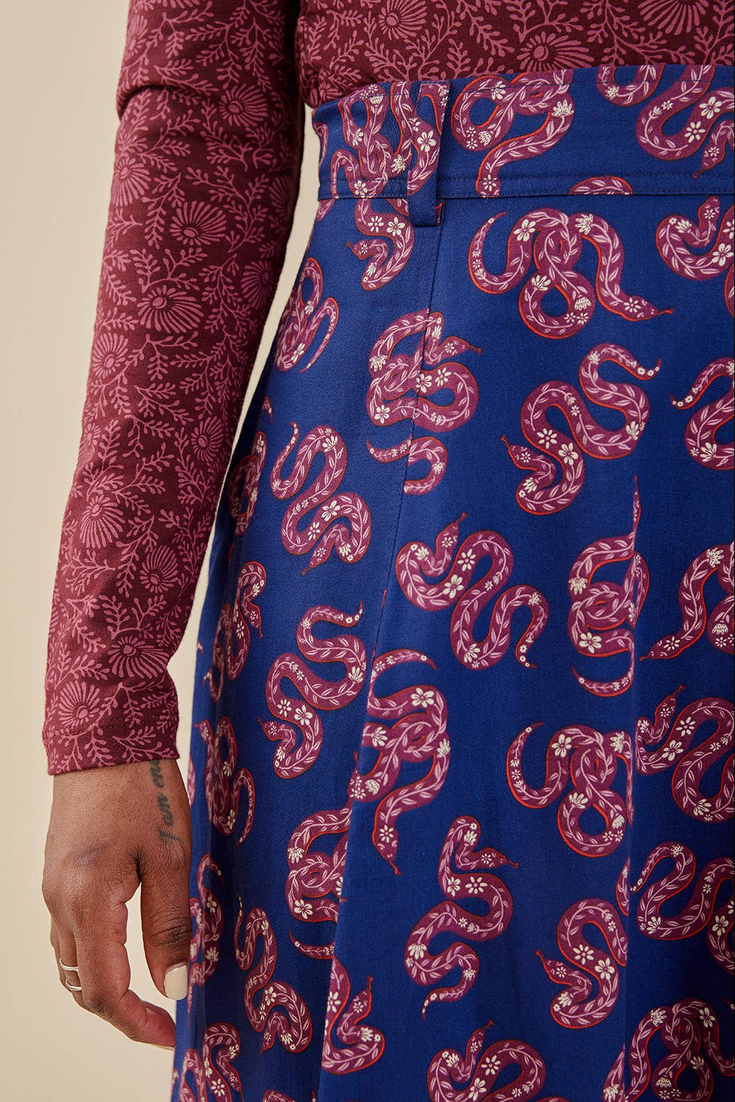 Emma Skirt Rosy Snakes