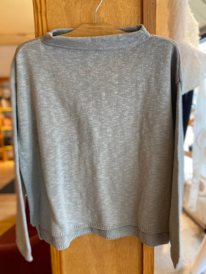 Mock Neck Pullover