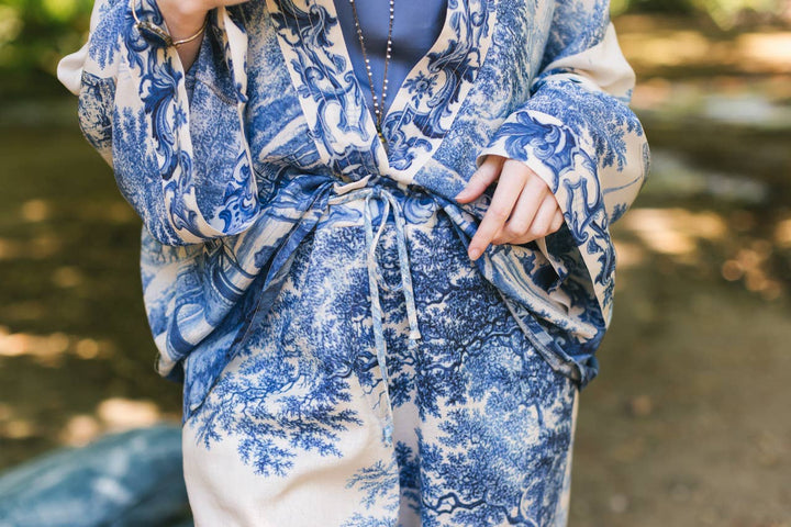 Let The Light In Linen Cropped Artist Pant Blue Delft Print