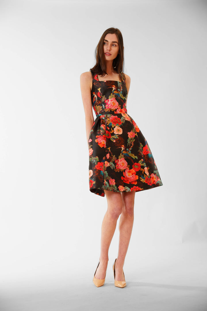 Sleeveless Gown W/Scoop Neckline