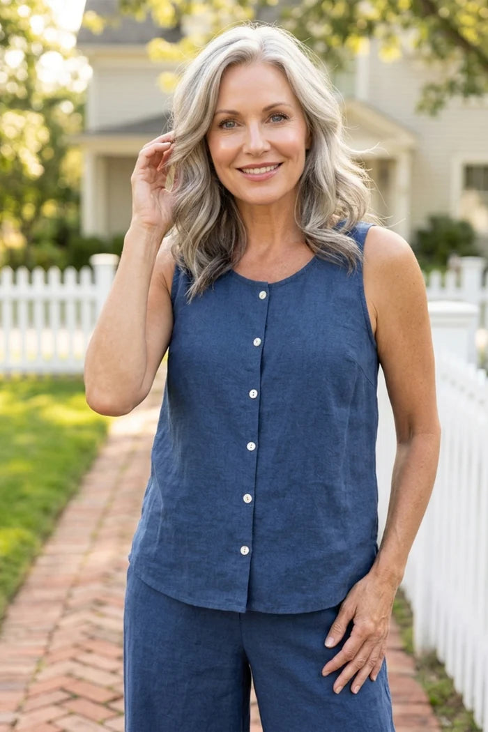 Linen Solid Pleat Back Button Tank