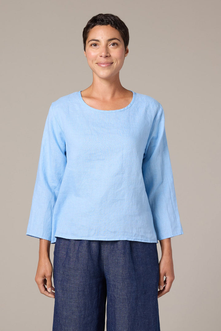Behind Your Back 3/4 Sleeve Blouse