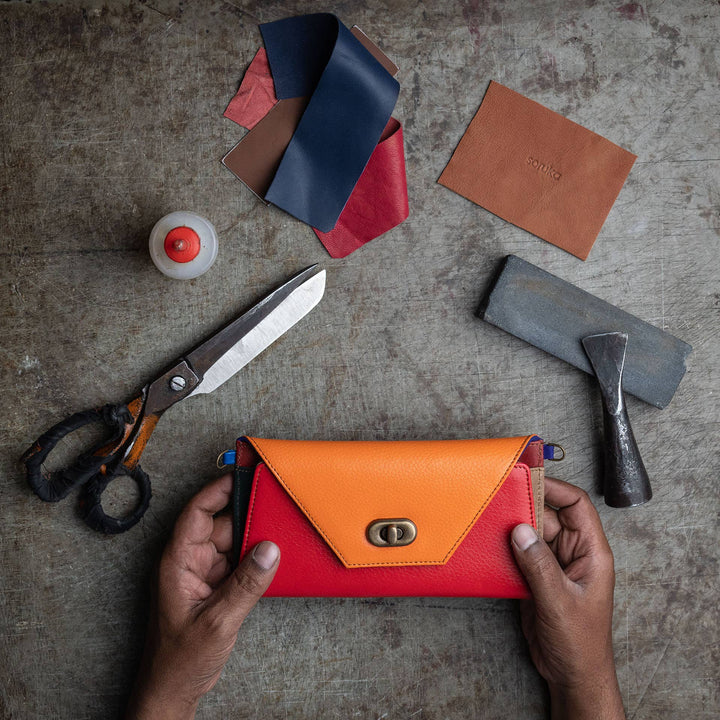 Secret Plain · Clutch