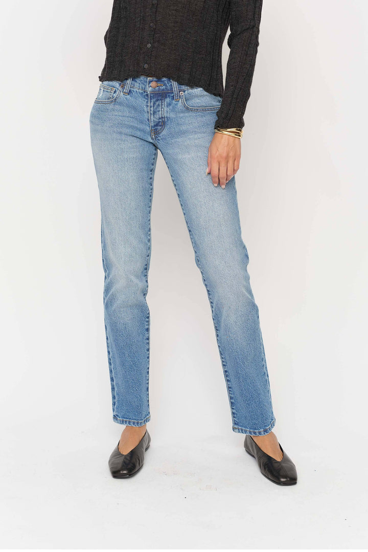 Chester Low Rise Slim Straight Classic Worn Indigo