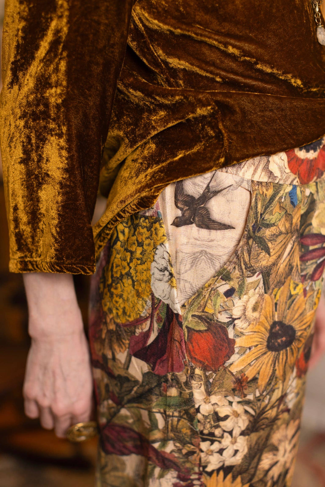 Golden Hour Linen Cropped Artist Pant w/ Floral Print