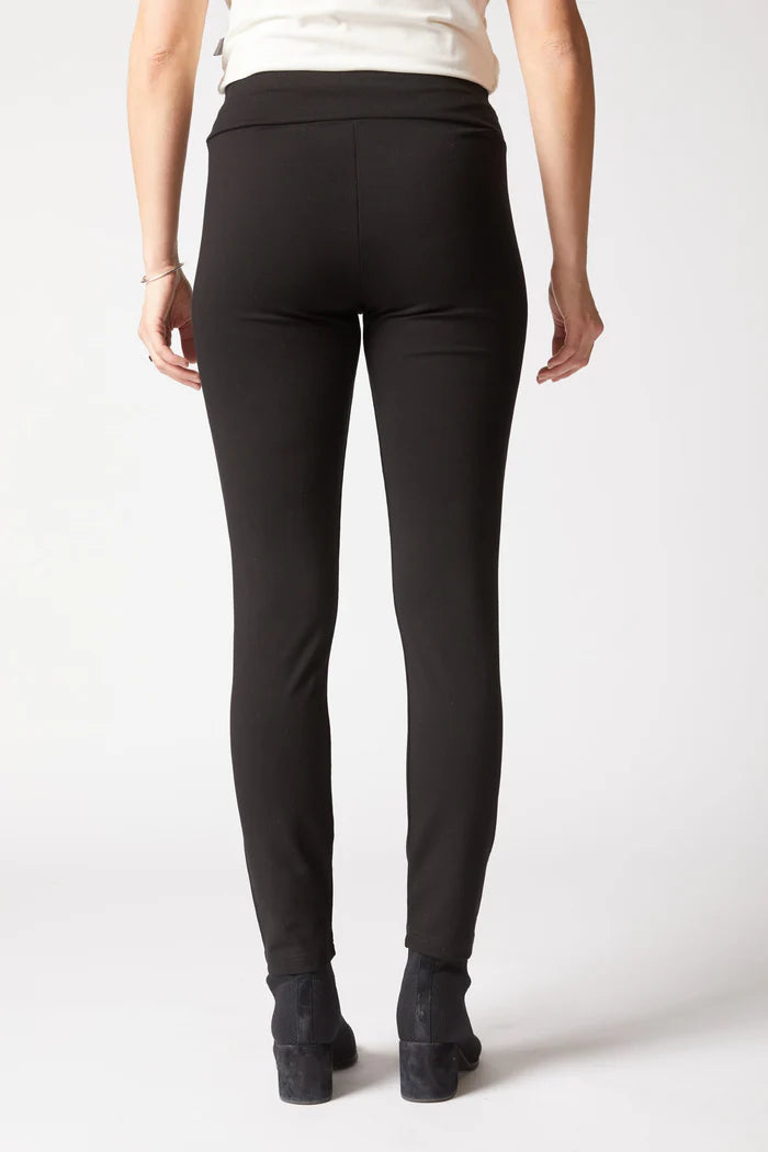 Core Travel Solid Easy Pant