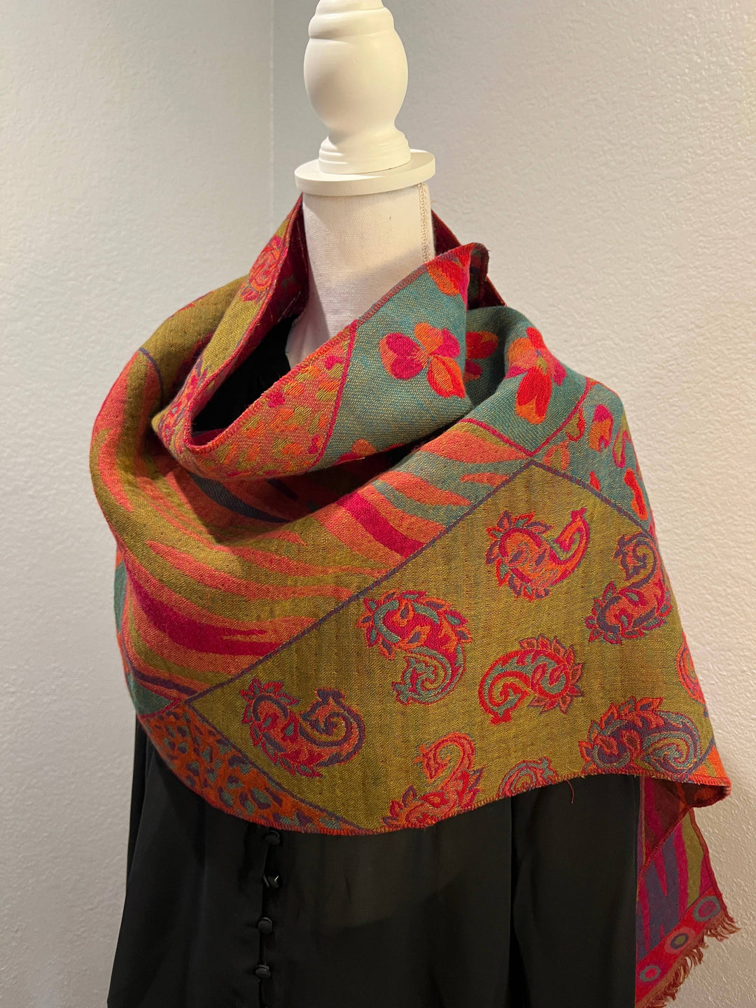 Reversible Merino Boiled Wool Shawl Fuchsia Multicolor