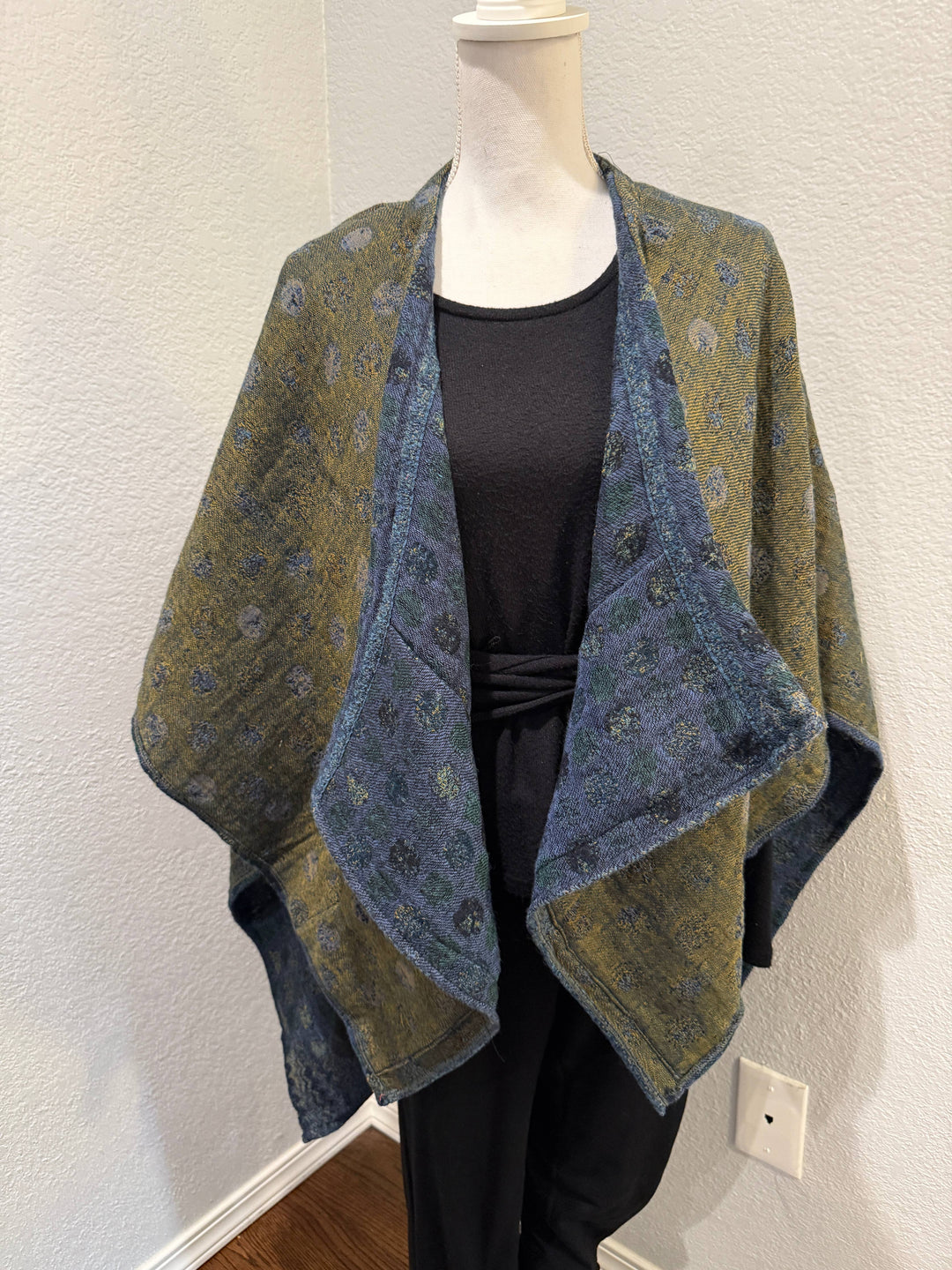 Poncho Cape~Teal Dots