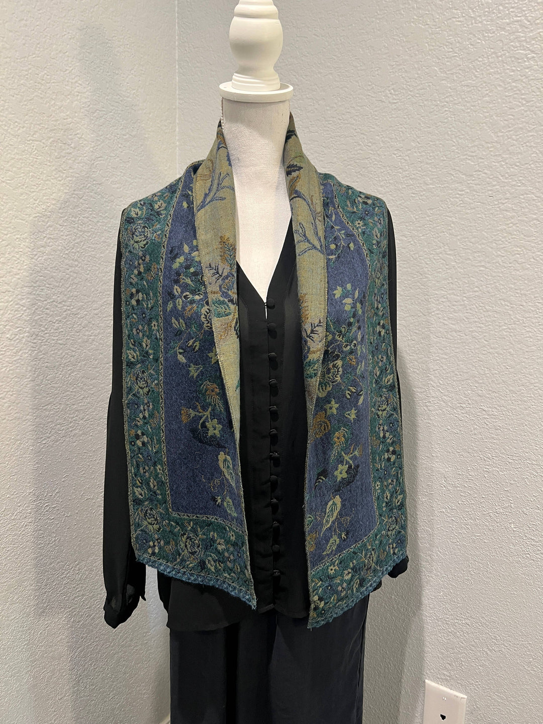 Neck scarf ~ Green Bird