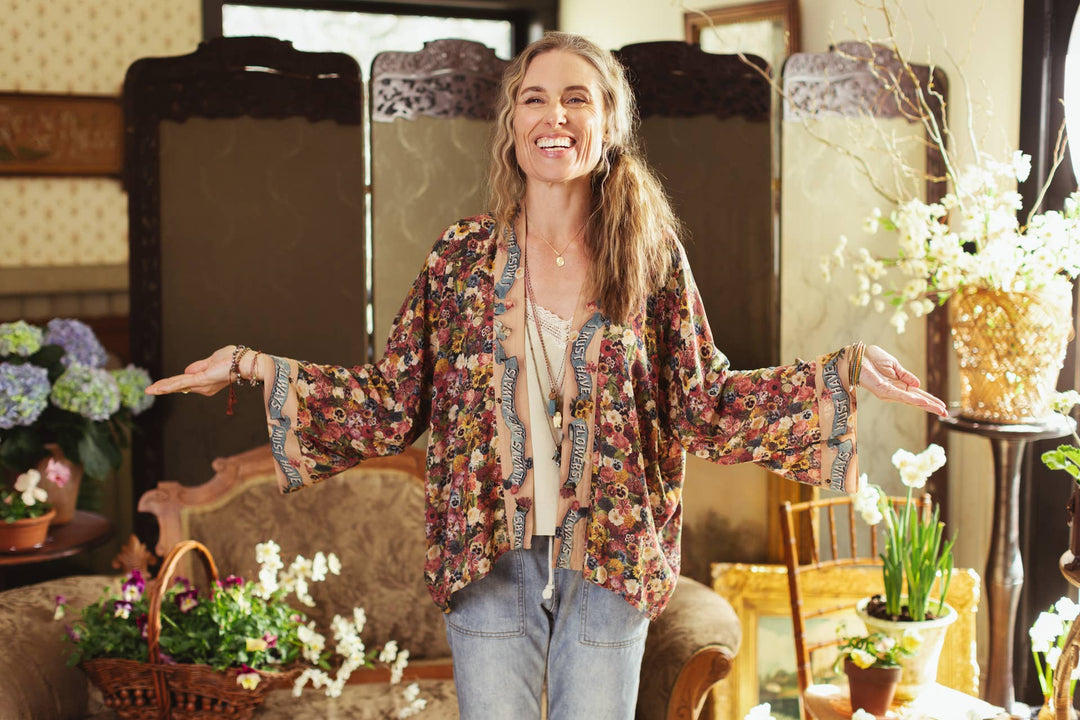 Art of Life Pixie Duster Cropped Kimono w/Palette, Flowers