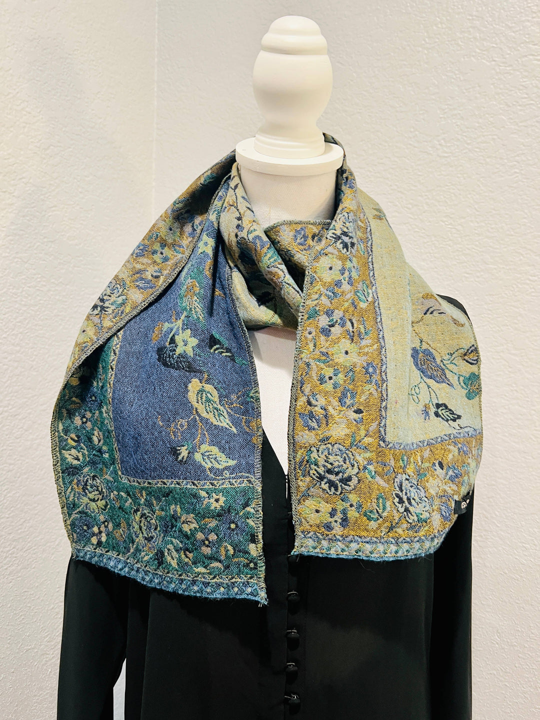 Neck scarf ~ Green Bird
