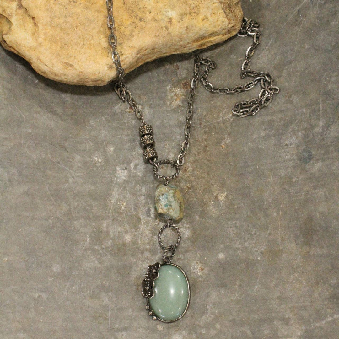 Rocky Side Drop Pendant Necklace