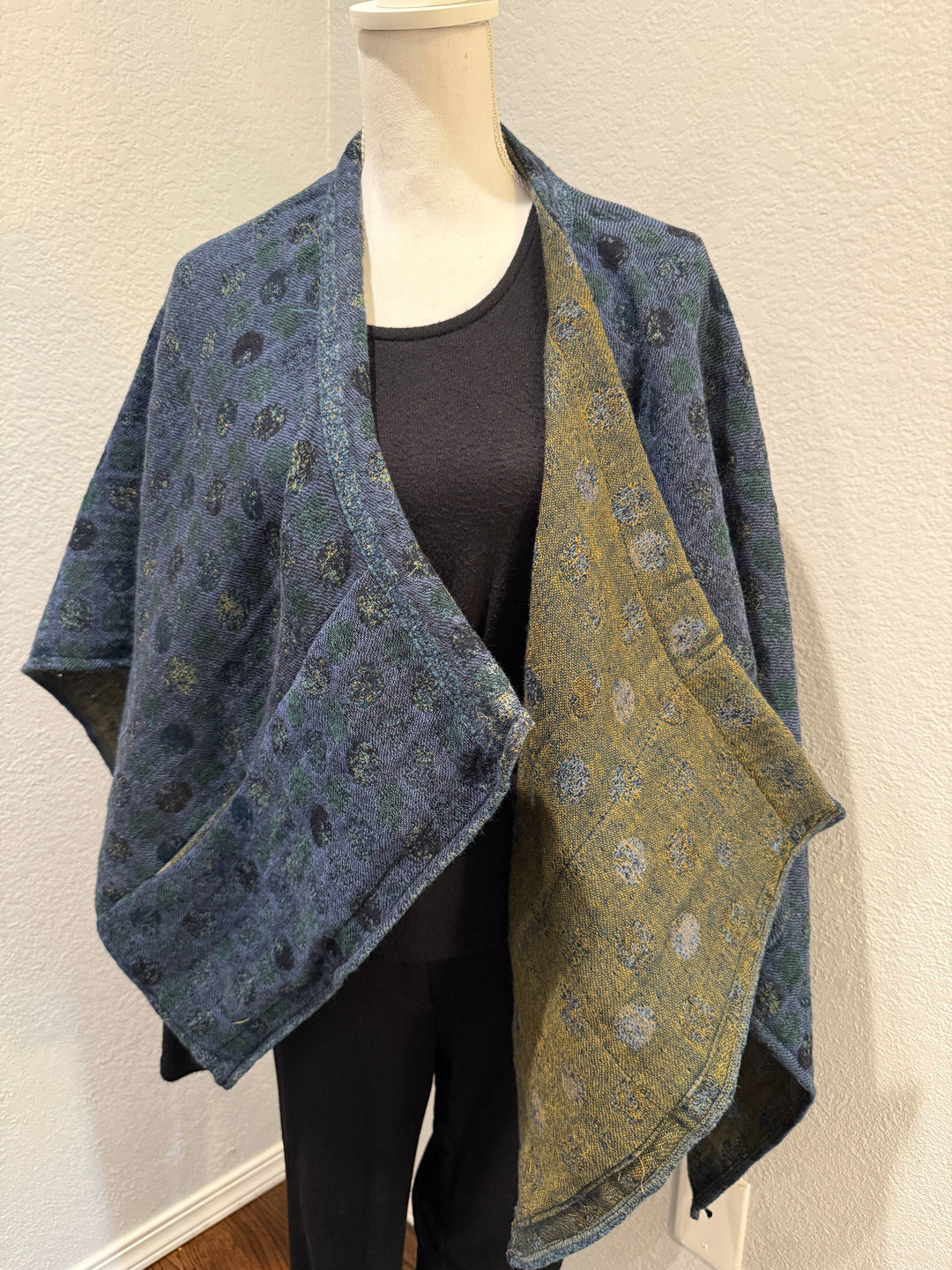 Poncho Cape~Teal Dots