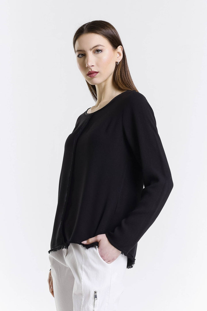 Rain Crepe Center Fringe Blouse