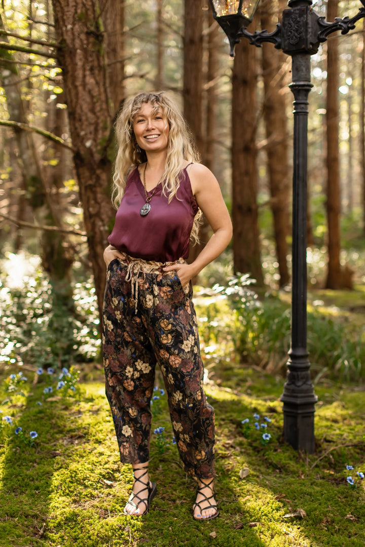 Lionheart Linen Crop Artist Pant w/ florals & Narnia print