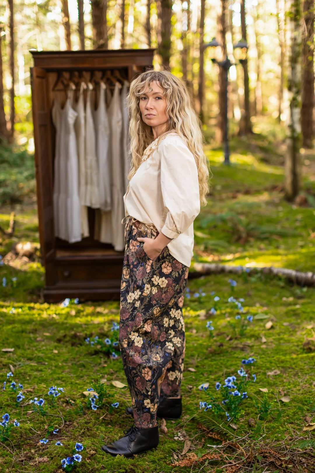 Lionheart Linen Crop Artist Pant w/ florals & Narnia print