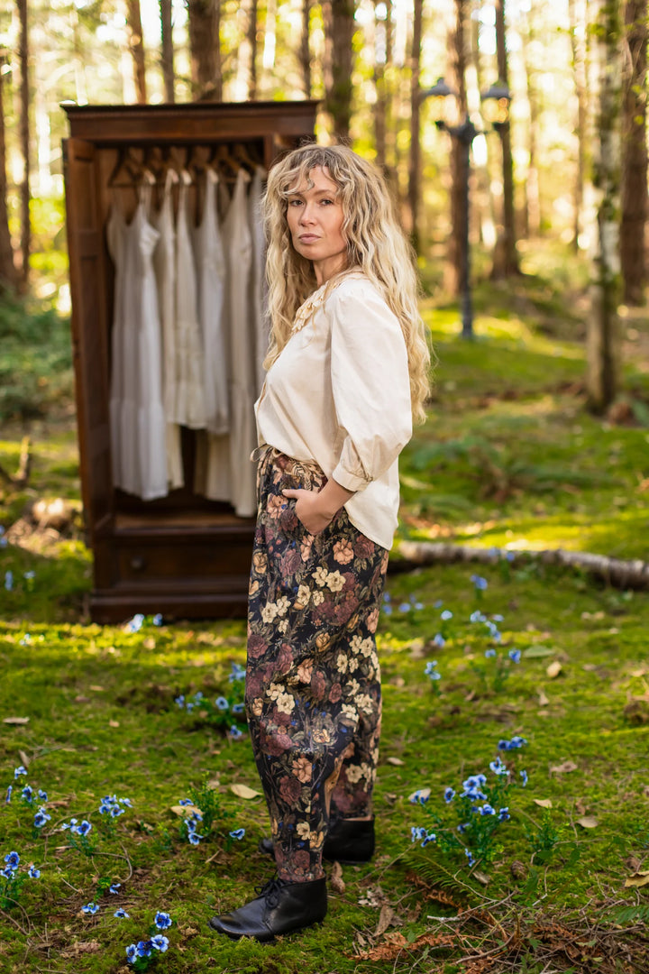 Lionheart Linen Crop Artist Pant w/ florals & Narnia print