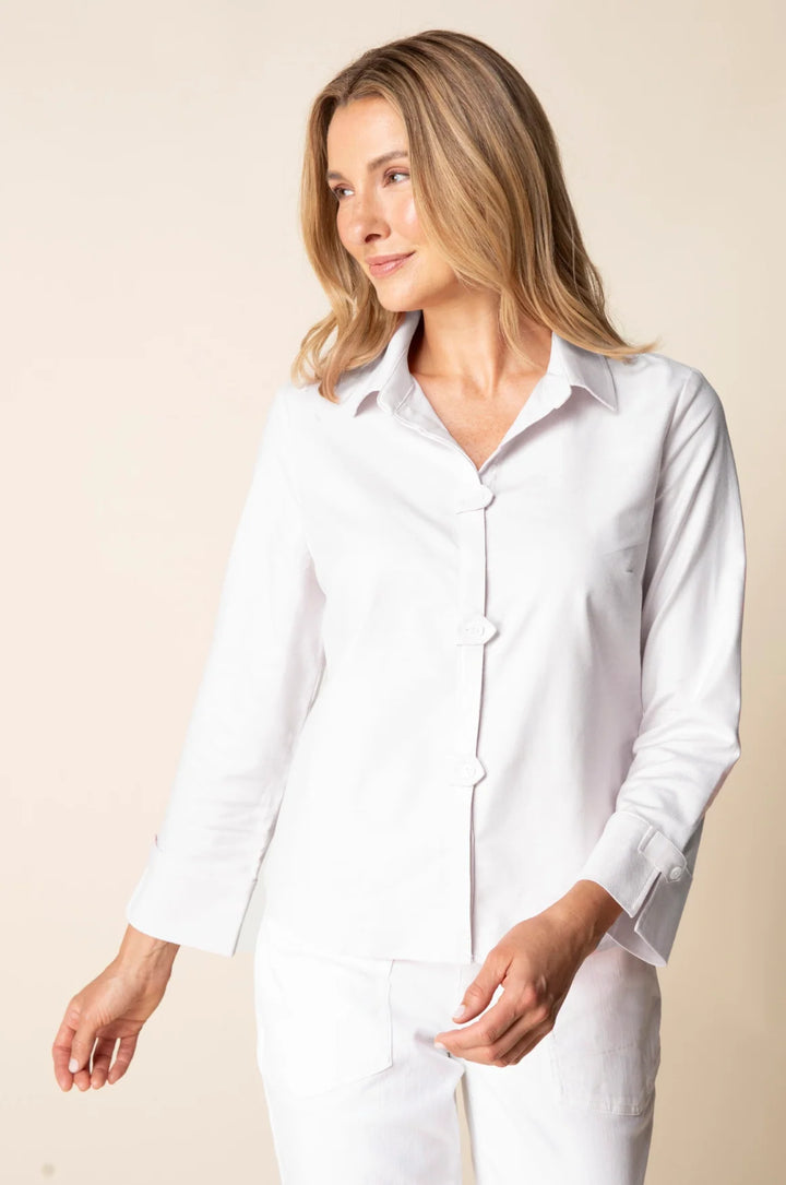 Perfect Travel Shirt Tab Detail