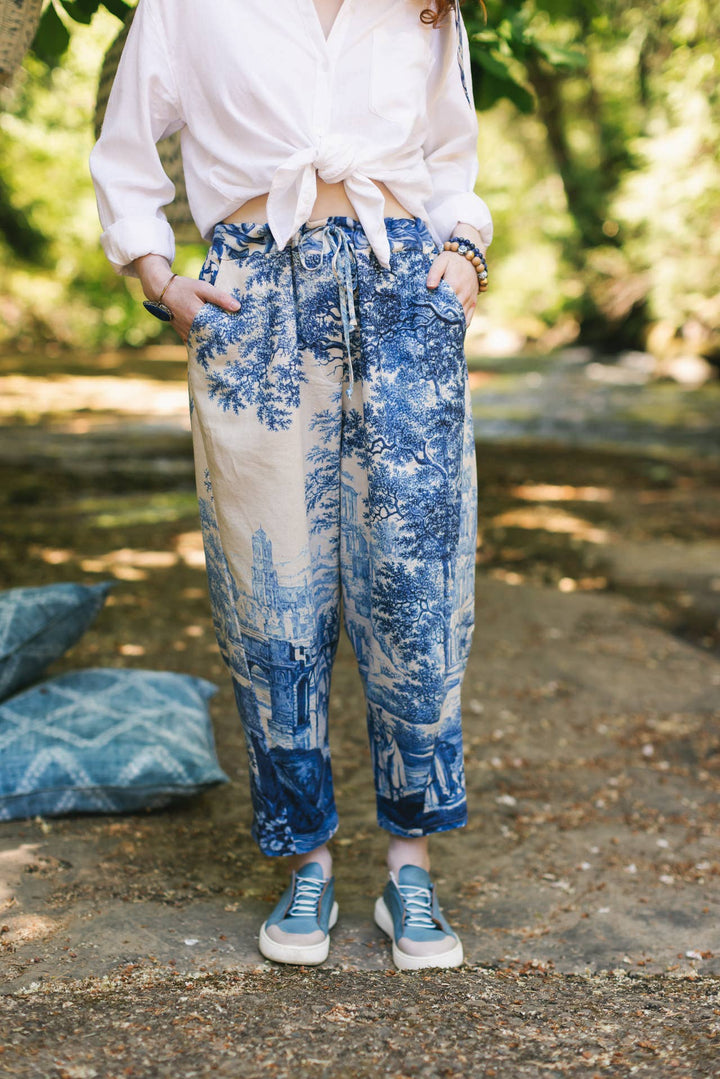 Let The Light In Linen Cropped Artist Pant Blue Delft Print