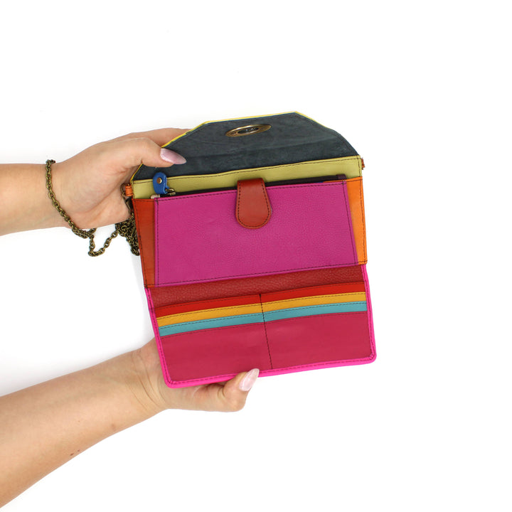 Secret Plain · Clutch