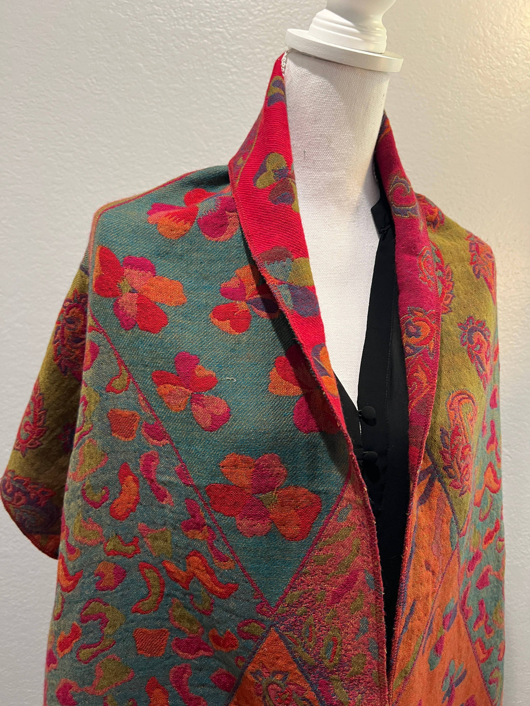 Reversible Merino Boiled Wool Shawl Fuchsia Multicolor