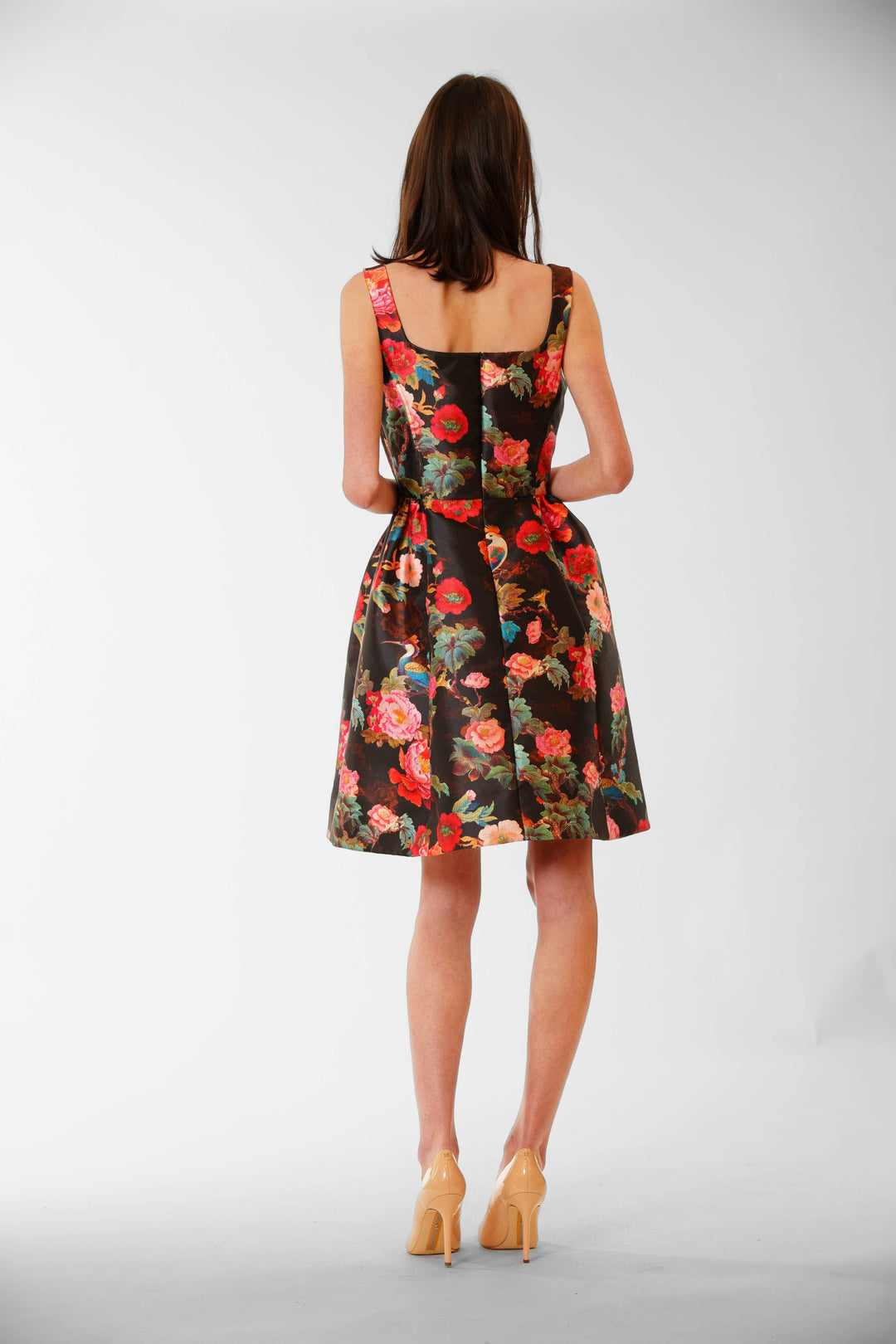Sleeveless Gown W/Scoop Neckline