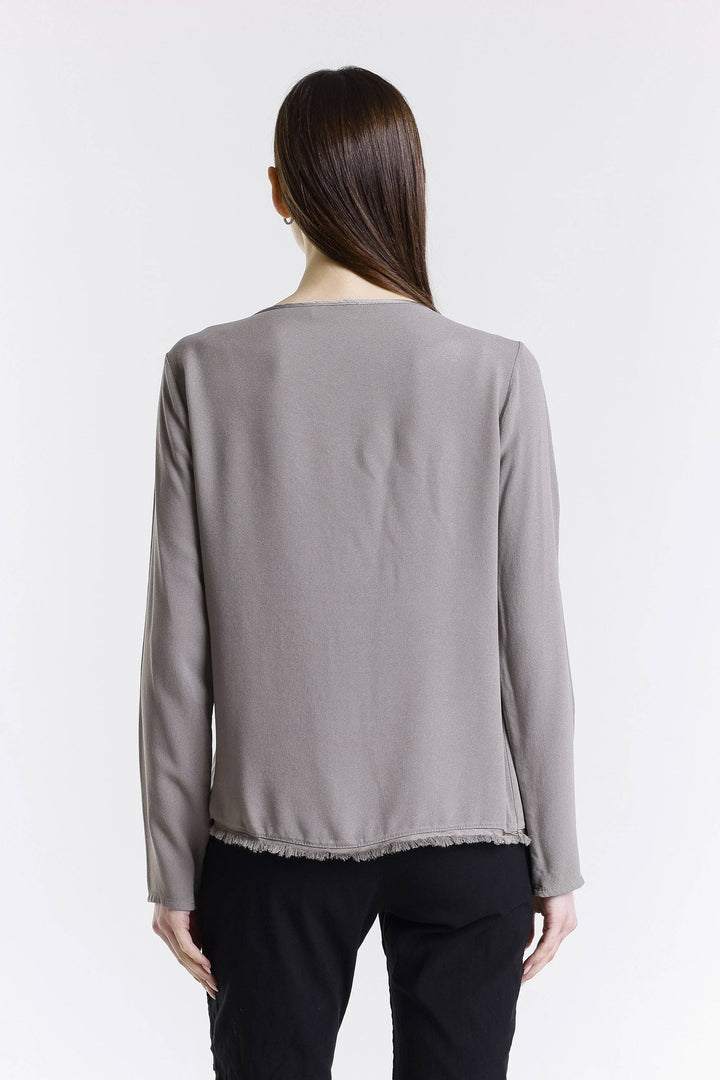 Rain Crepe Center Fringe Blouse