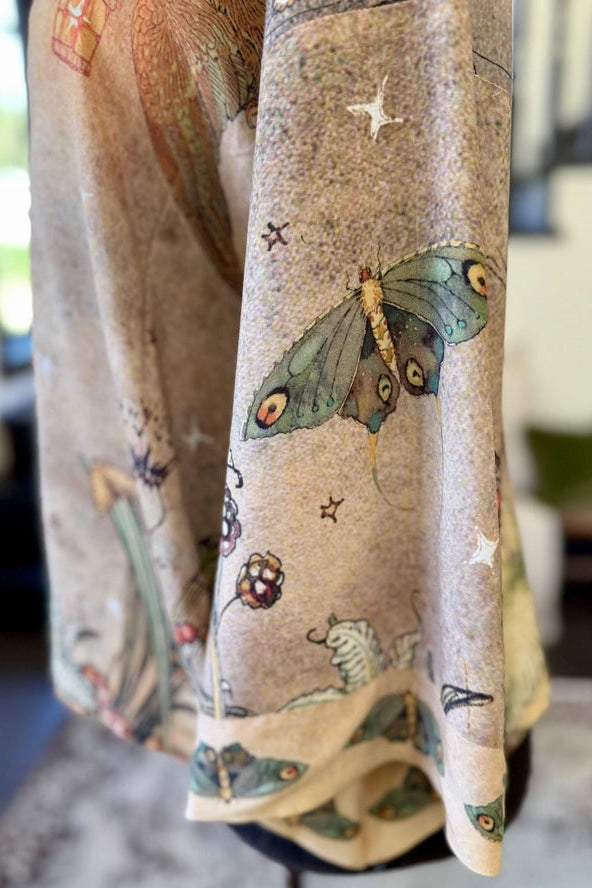 Lovelight Pixie Cropped Kimono w/ Woodland Swallow & Stars