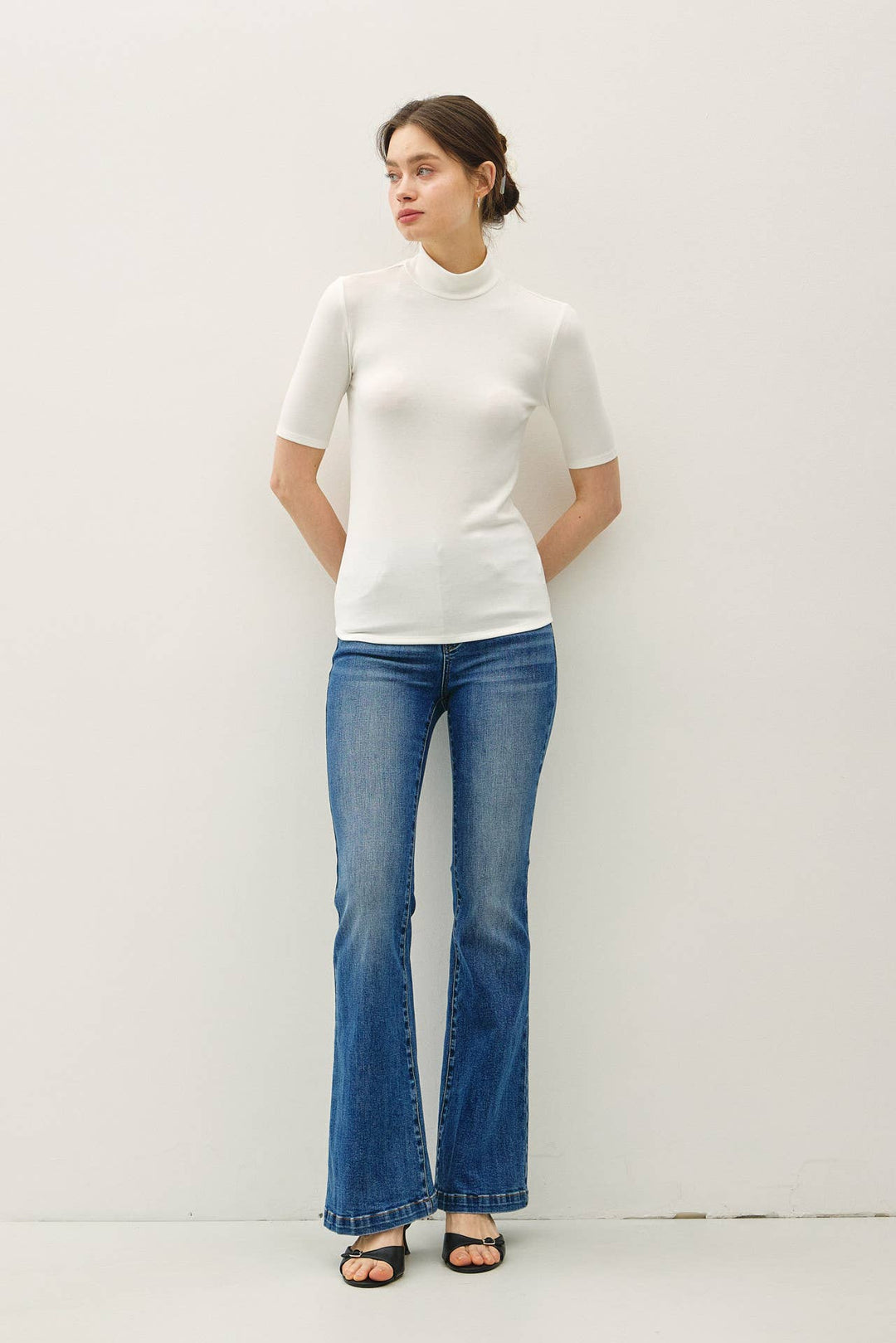 Short Sleeve Mockneck Knit Top