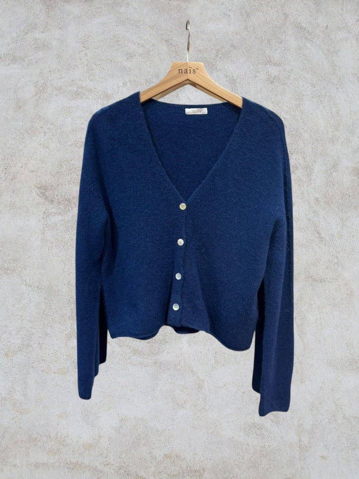 Short buttoned V-neck Cardigan in Alpaca and Wool