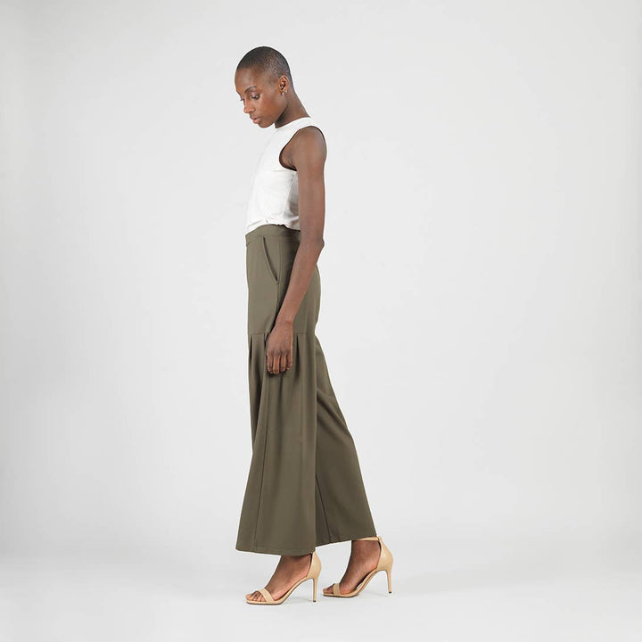 Rayon-Ponte Knit - Pleated Wide Leg Pocket Pant
