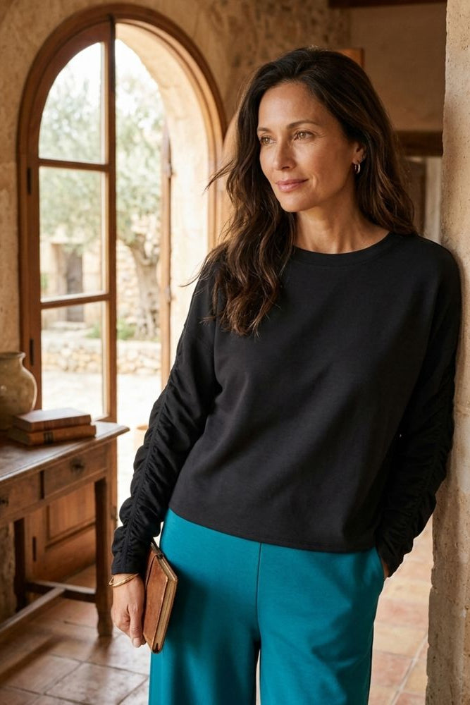 Featherlux Knit Solid Wander Pullover